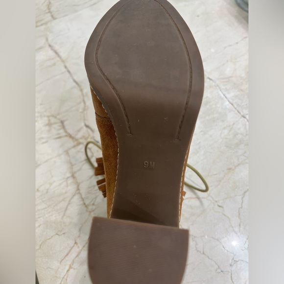 Tory Burch Hillary 100 MM Fringe Bootie size 9 - Picture 4 of 5